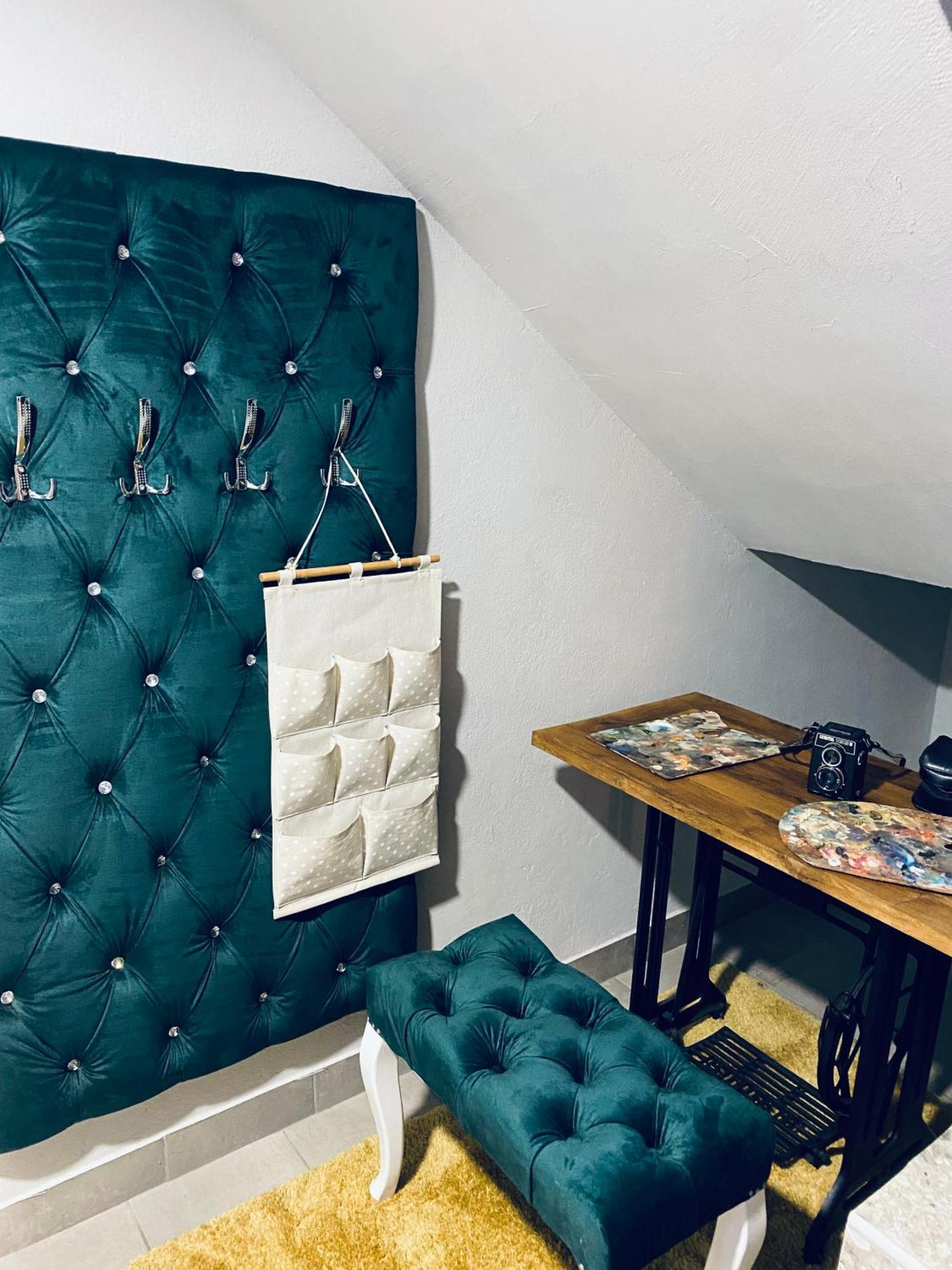 Rooms & Apartment Zala Airport Shuttle Option Cerklje na Gorenjskem Bagian luar foto