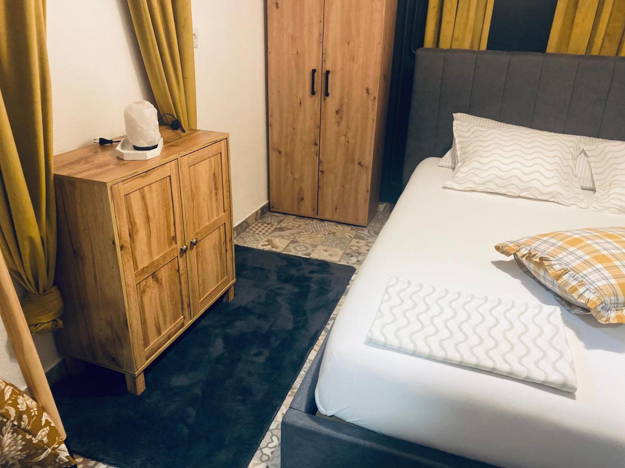 Rooms & Apartment Zala Airport Shuttle Option Cerklje na Gorenjskem Bagian luar foto