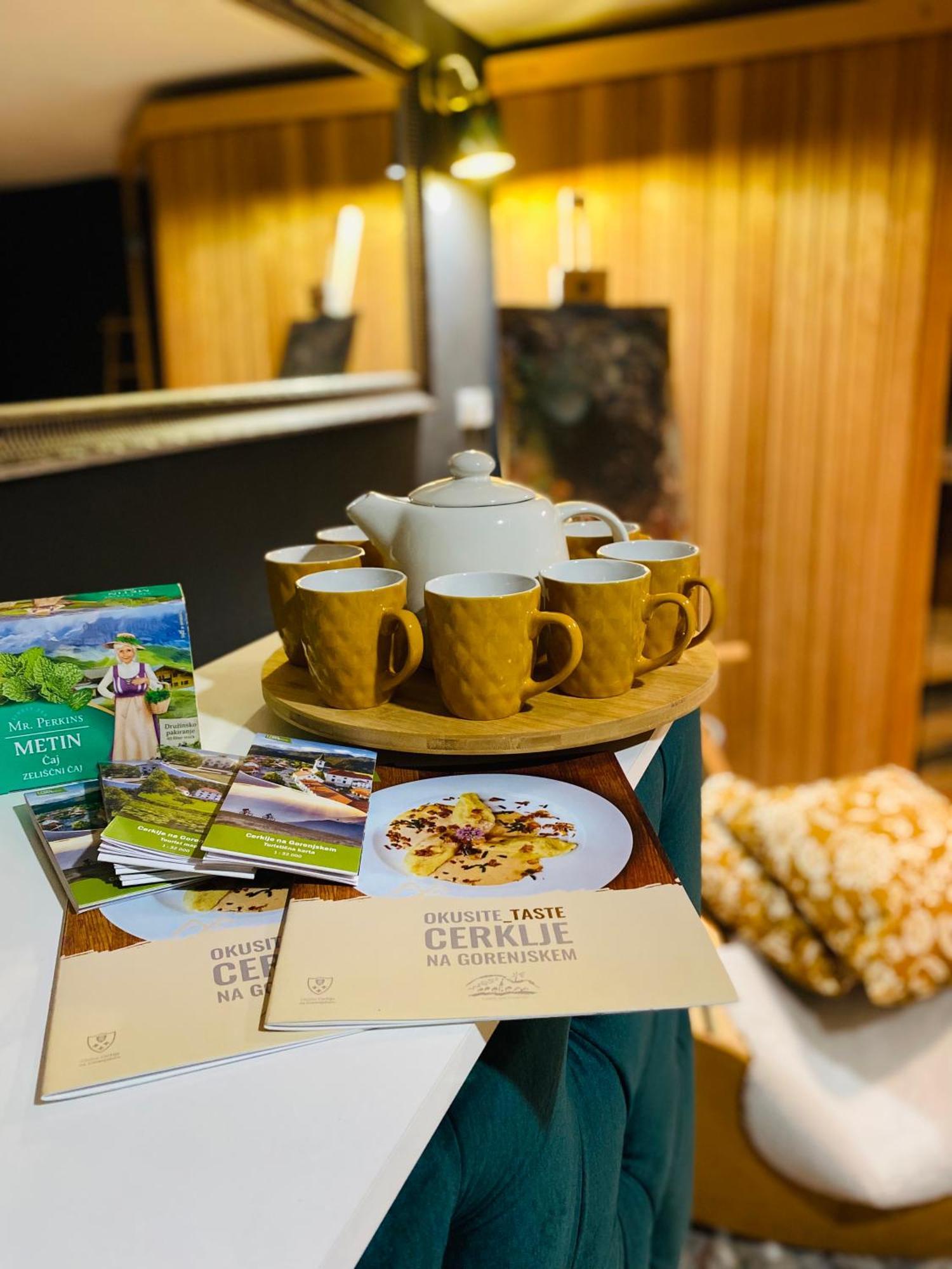 Rooms & Apartment Zala Airport Shuttle Option Cerklje na Gorenjskem Bagian luar foto