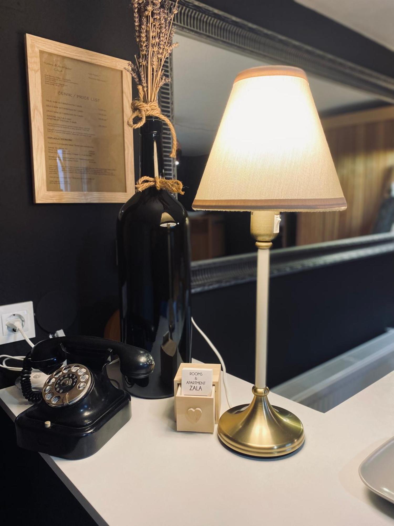 Rooms & Apartment Zala Airport Shuttle Option Cerklje na Gorenjskem Bagian luar foto